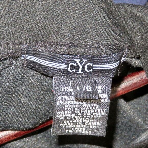 Gorgeous CYC dress for Christmas 🎄 - Picture 4 of 4